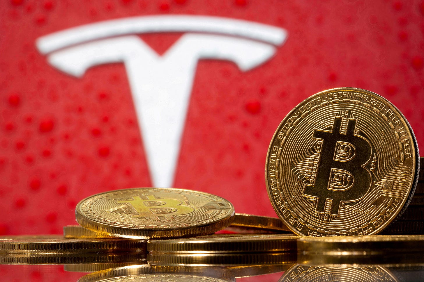 Tesla&#39;s bitcoin holdings swelled to $2 billion last year