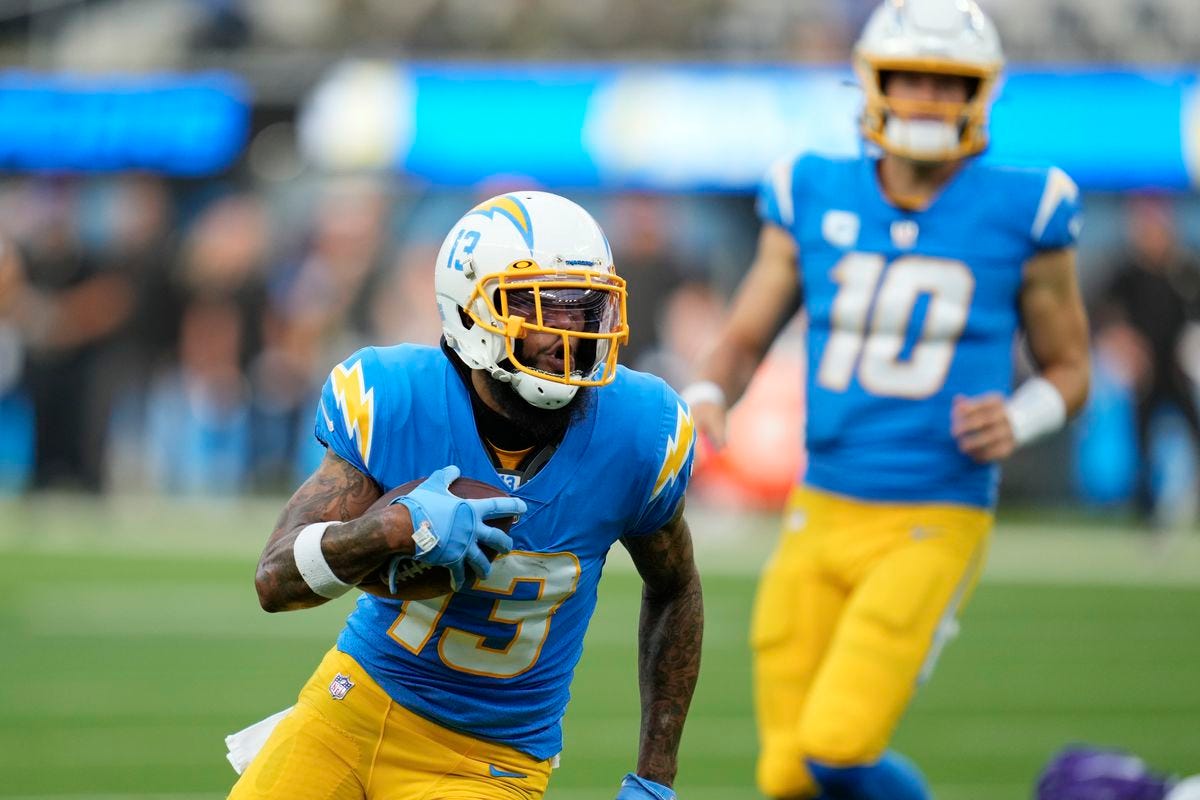 Keenan Allen fantasy football start/sit advice: What to do with Chargers WR  in Week 11 - DraftKings Nation