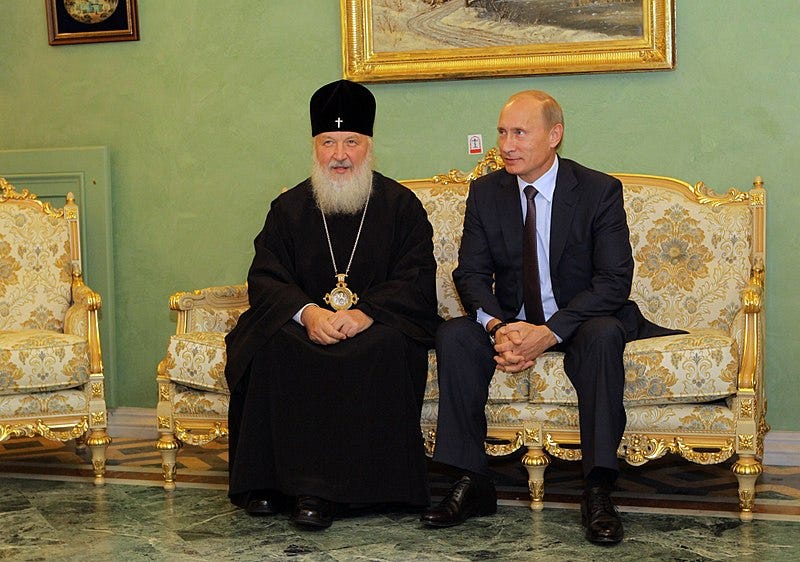 https://upload.wikimedia.org/wikipedia/commons/thumb/5/52/Vladimir_Putin_and_Patriarch_Kirill_of_Moscow.jpeg/800px-Vladimir_Putin_and_Patriarch_Kirill_of_Moscow.jpeg