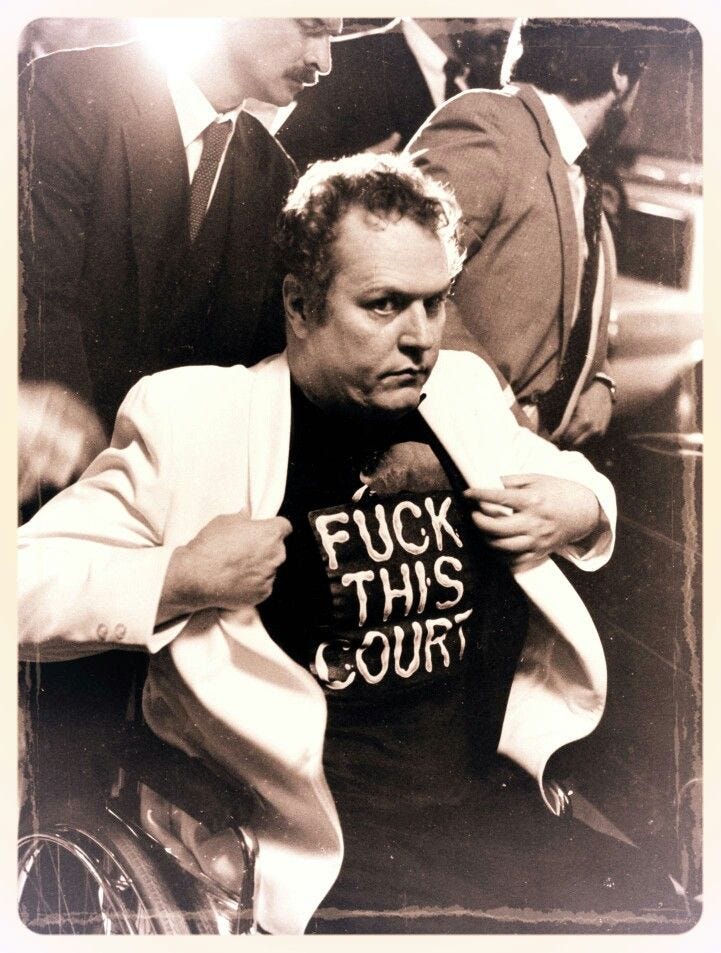 Larry Flynt in court | Larry flynt, Funny photos of people, Funny photos