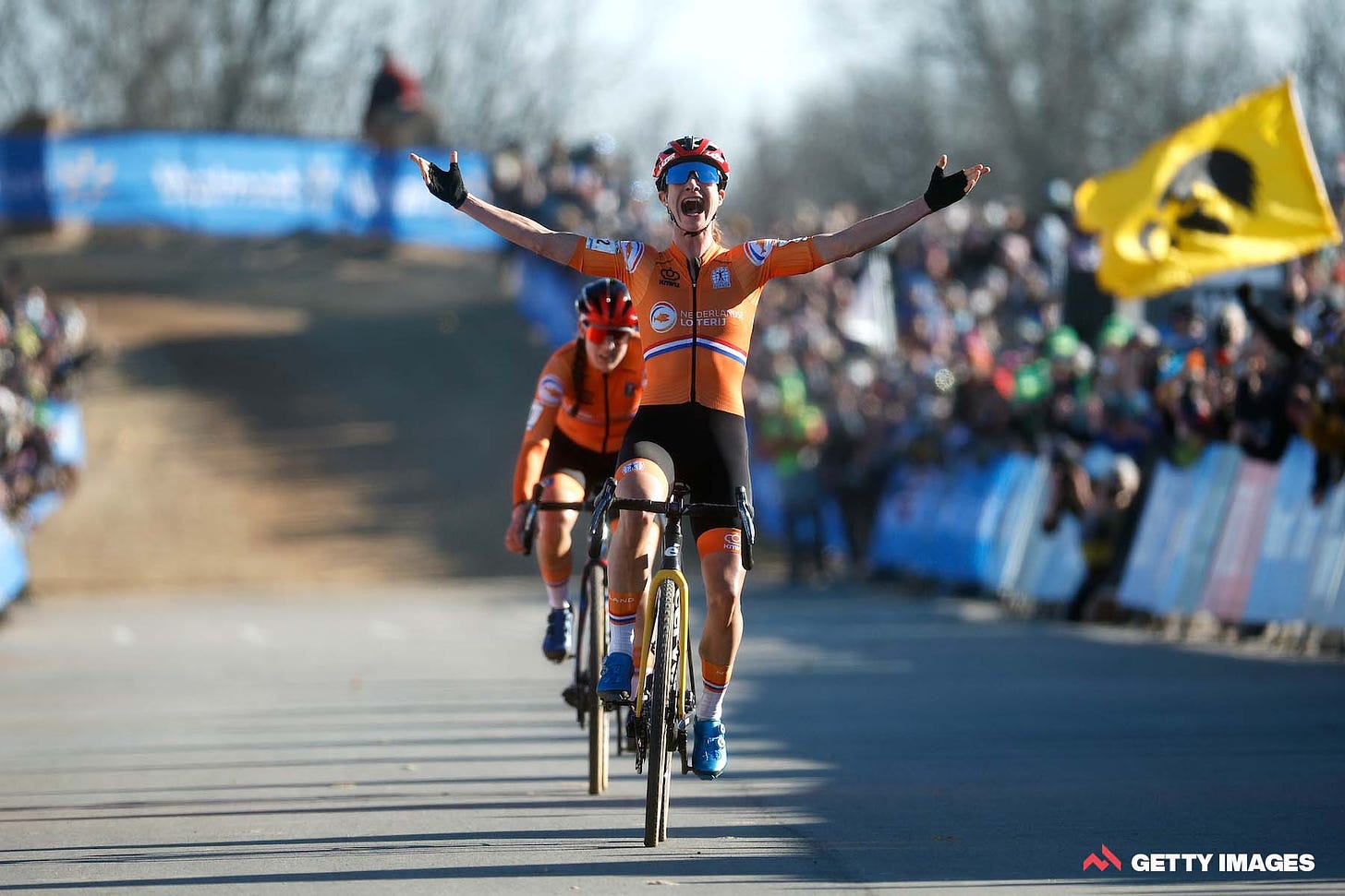 Marianne Vos wins a thrilling eighth CX World Championship title -  CyclingTips