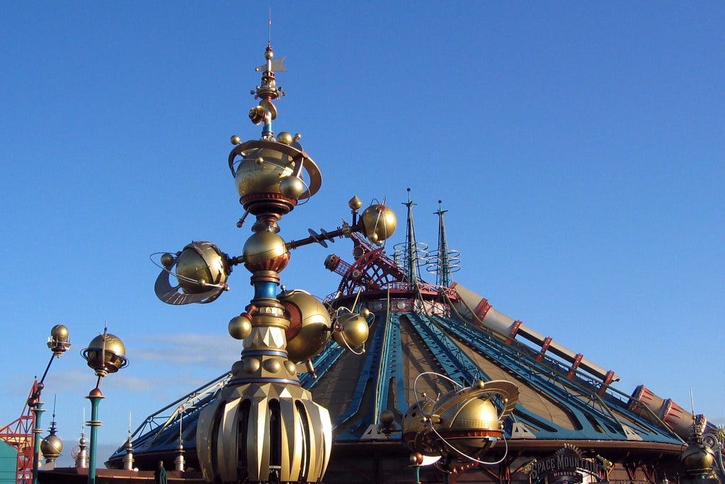 Tomorrowland. Disneyland Paris, December 2006 | Morven McPherson ...