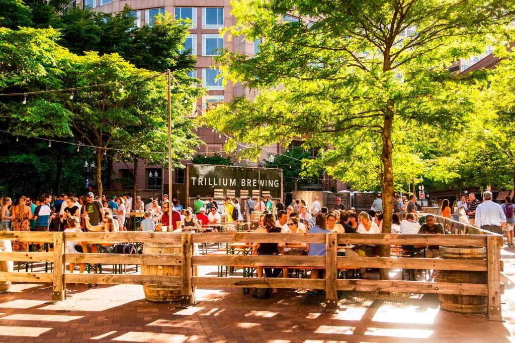 Trillium&#39;s beer garden on Greenway in Boston reopening Thursday – Boston  News, Weather, Sports | WHDH 7News