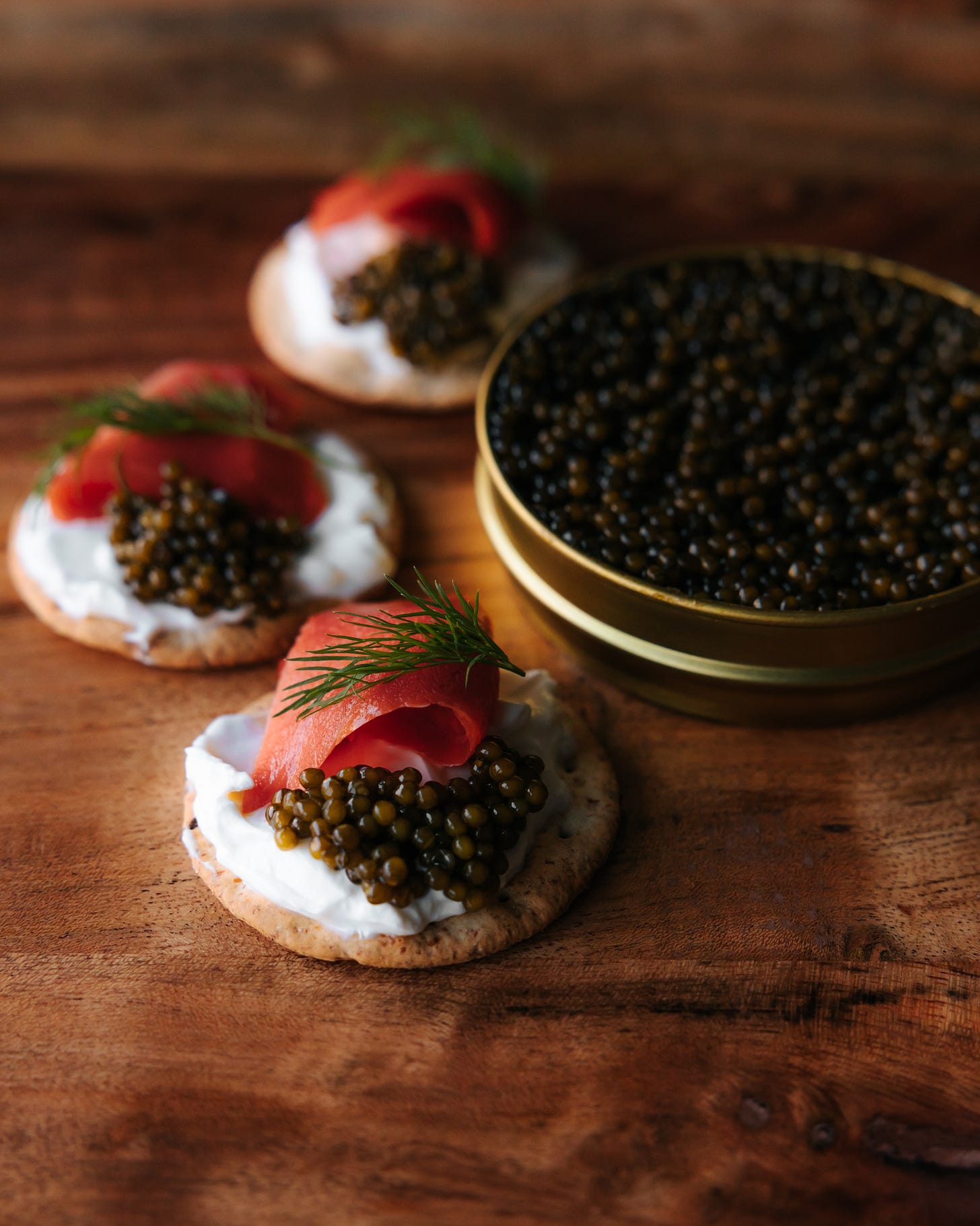 Beluga caviar and crackers