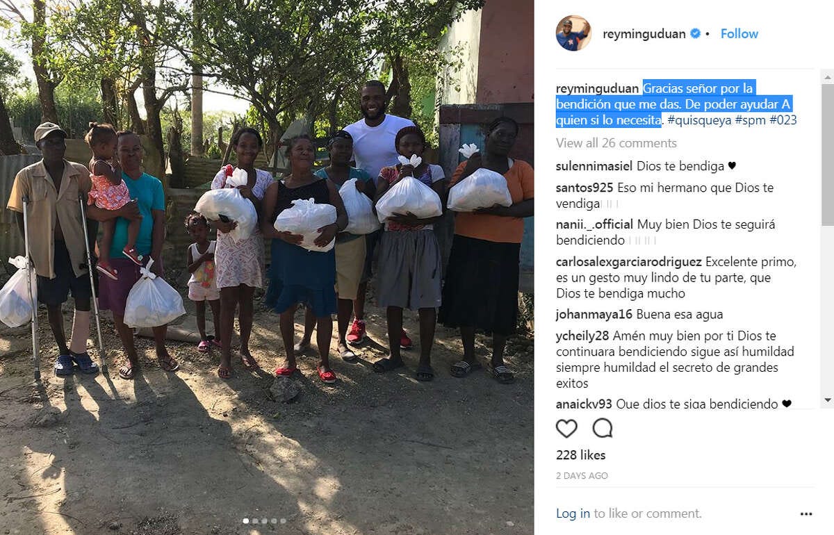 Reymin Guduan ... Took time to give back in the Dominican Republic. (Instagram)
