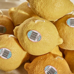 【Ready to ship】Lemon Shaped Soy & BeesWax Candle