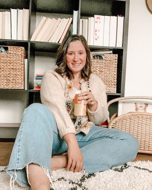 🥂 CHEERS TO 3 YEARS! 🥂 ⁣
⁣
👉🏻 Today marks the third birthday of Made in Mom Jeans! I didn&rsquo;t really have a plan for setting out on this journey but each year that goes by, I&rsquo;m so glad that I did. ⁣
⁣
⭐️ I wanted to say THANK YOU to eac