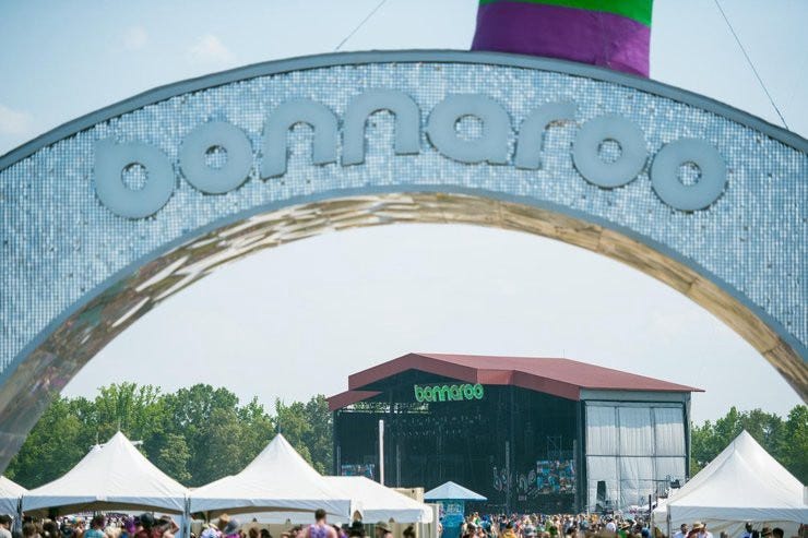 Bonnaroo arch and what stage