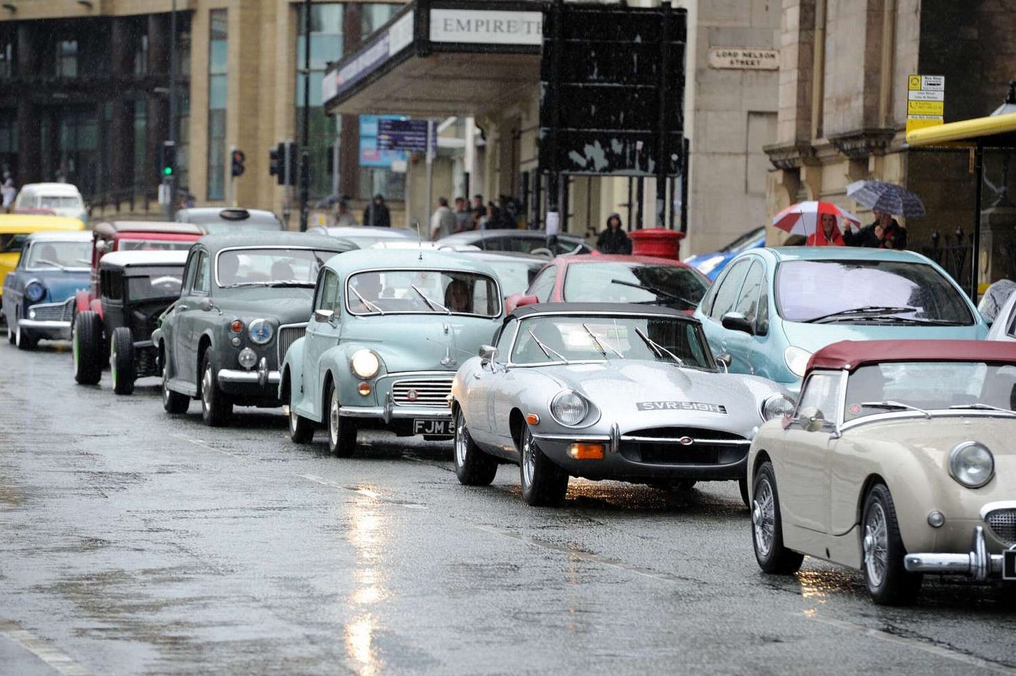 Classic cars cavalcade in Liverpool - Liverpool Echo
