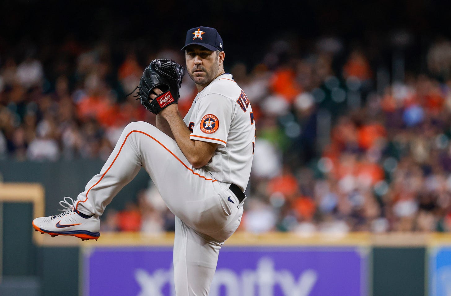 MLB roundup: Justin Verlander tosses 6 no-hit innings in Astros' win |  Reuters