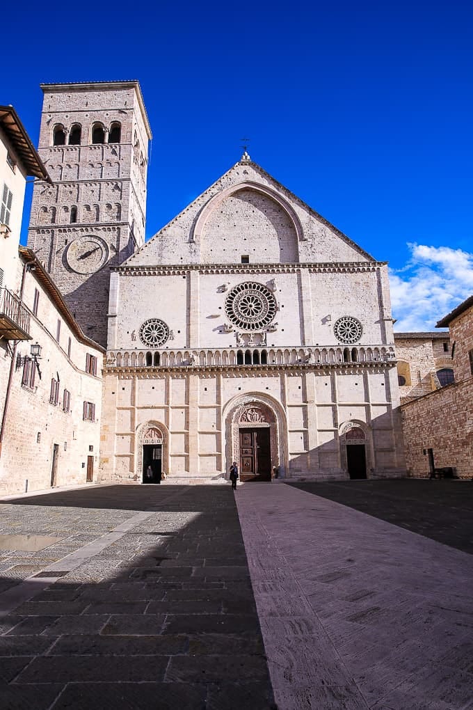 Top 7 Things To Do in Assisi, Italy in 1 Day - Julia's Album