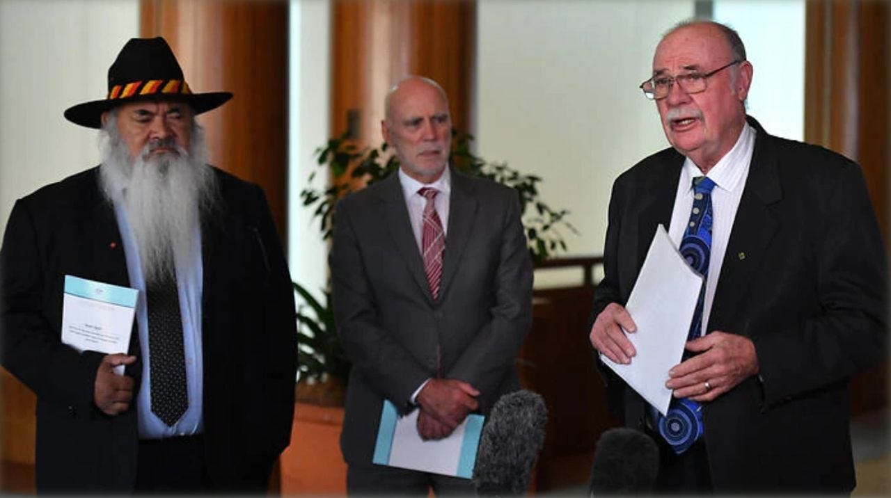 Labor's Pat Dodson and Warren Snowdon with Liberal MP Warren Entsch. The committee members have censured Lidia Thorpe over social media comments. (AAP)