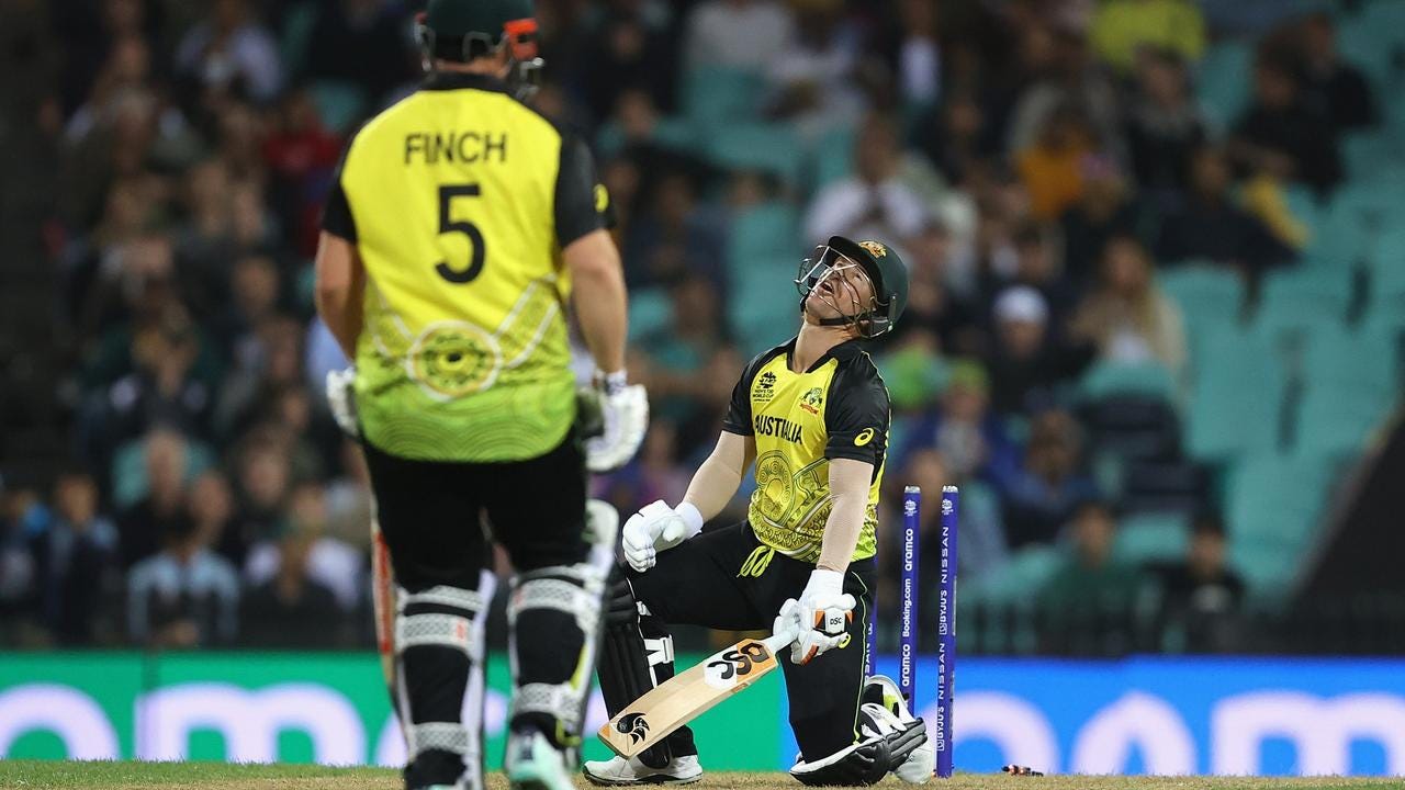 T20 World Cup 2022: Bizarre David Warner dismissal sums up horror night for  Australia against New Zealand