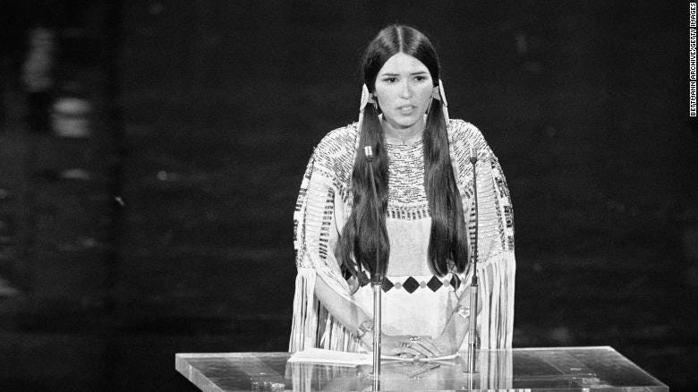 Sacheen Littlefeather, who refused an Academy Award on Marlon Brando&#39;s behalf, will receive a formal apology from the Academy at an event next month.