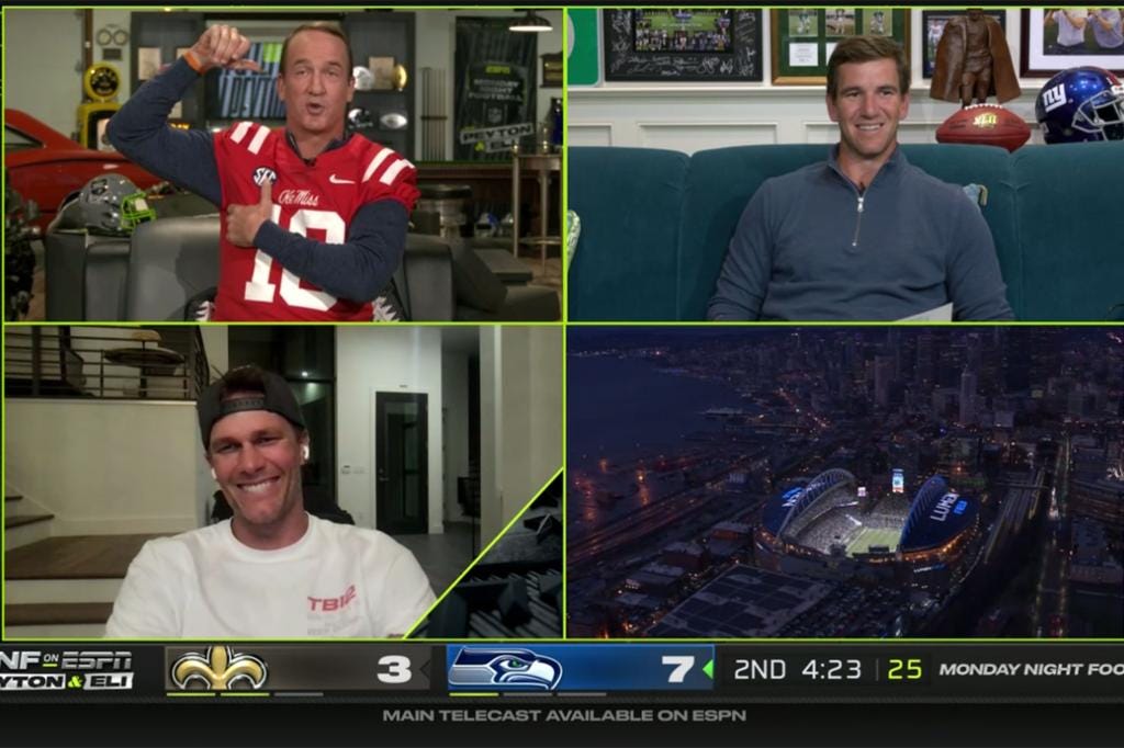 Tom Brady mocks defensive players on 'MNF' Manningcast