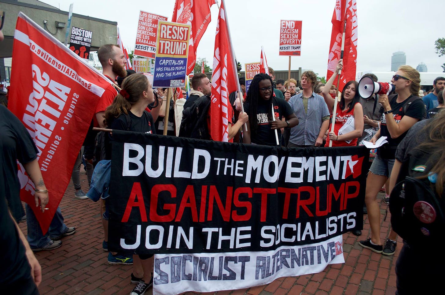 Protes anti Trump oleh kelompok sosialis di Amerika.