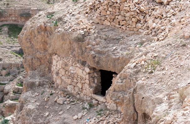 Hermit cells in Kidron valley, Israel. (vadiml / Adobe)