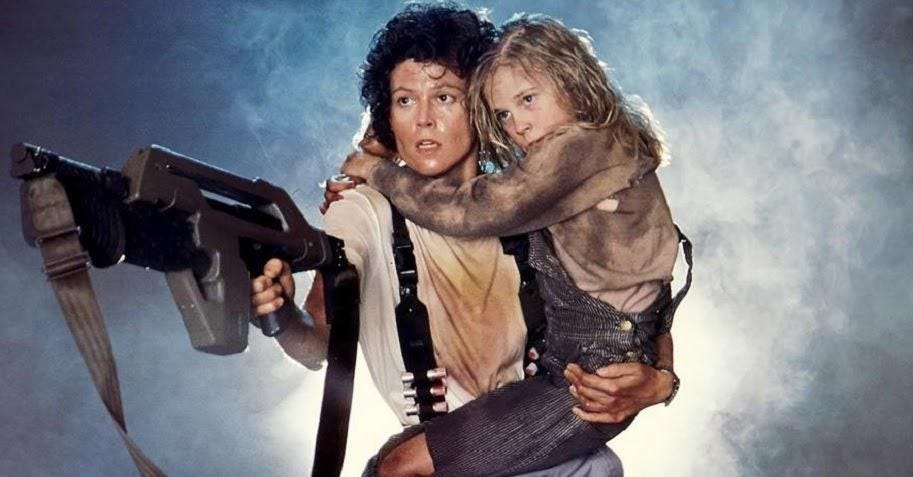 Ripley holding Newt in the film Aliens
