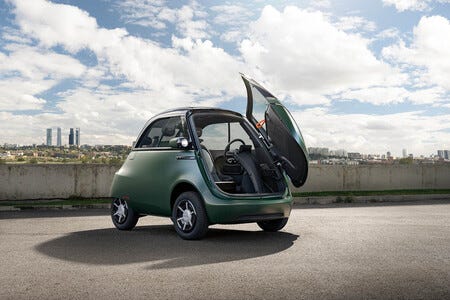 El Microlino eléctrico inspirado en el BMW Isetta llegará a España en 2023 para convertirse en la pesadilla del Citroën AMI y el Dacia Spring 