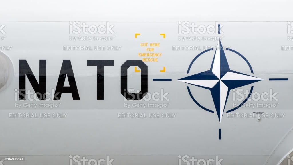 Logo et marquage de l’OTAN sur un avion radar AWACS - Photo de OTAN libre de droits