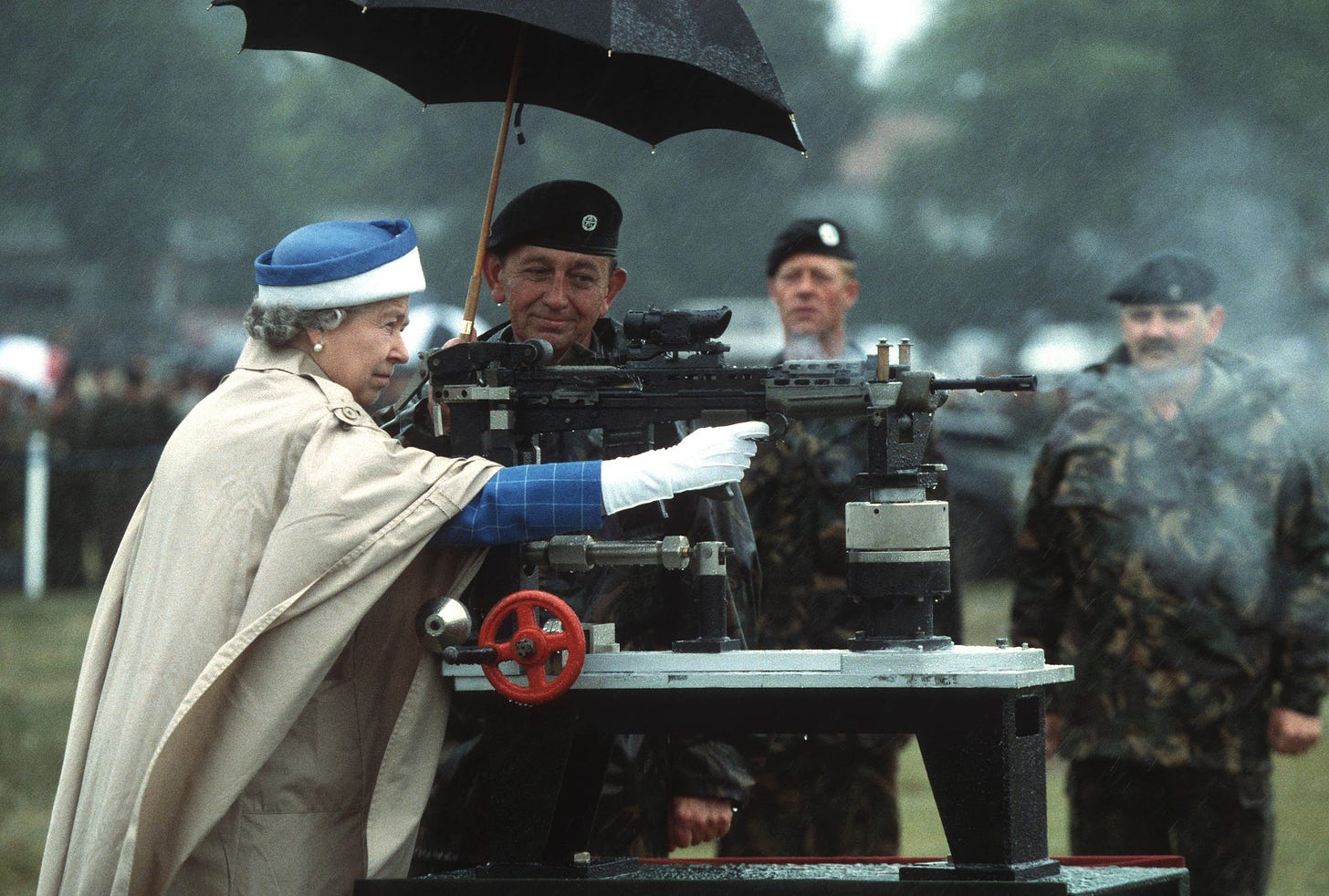 25 Times Queen Elizabeth Was Fearless - Rare Photos of Queen Elizabeth II