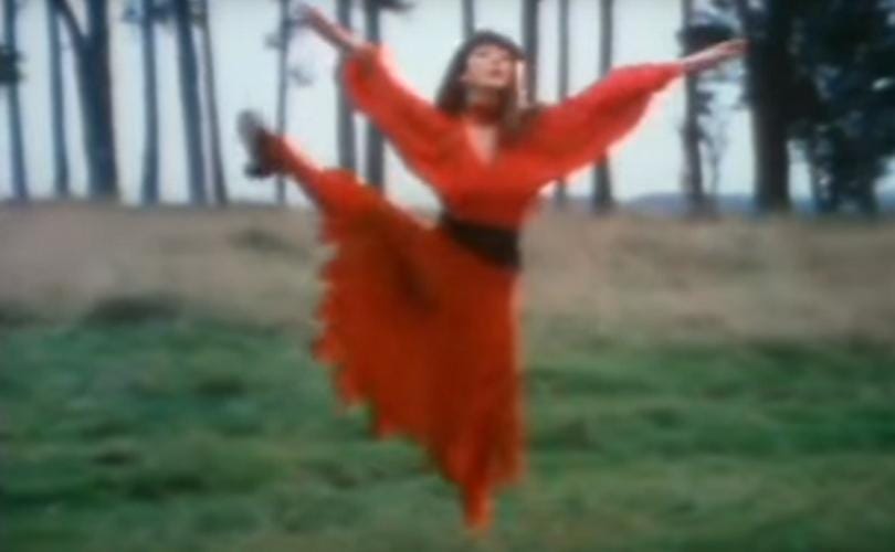 Kate Bush: Wuthering Heights (Version 2) (Music Video 1978) - IMDb