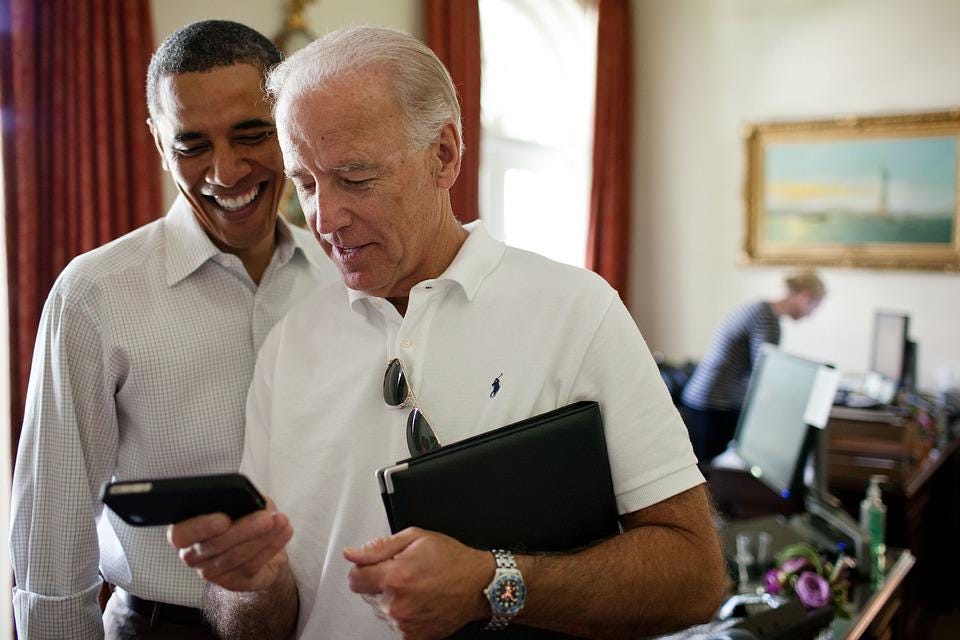 Barack Obama, Iphone, Smile, Relaxed, Technology