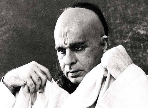 Film History Pics on Twitter: "Dilip Kumar as Chanakya in BR ...