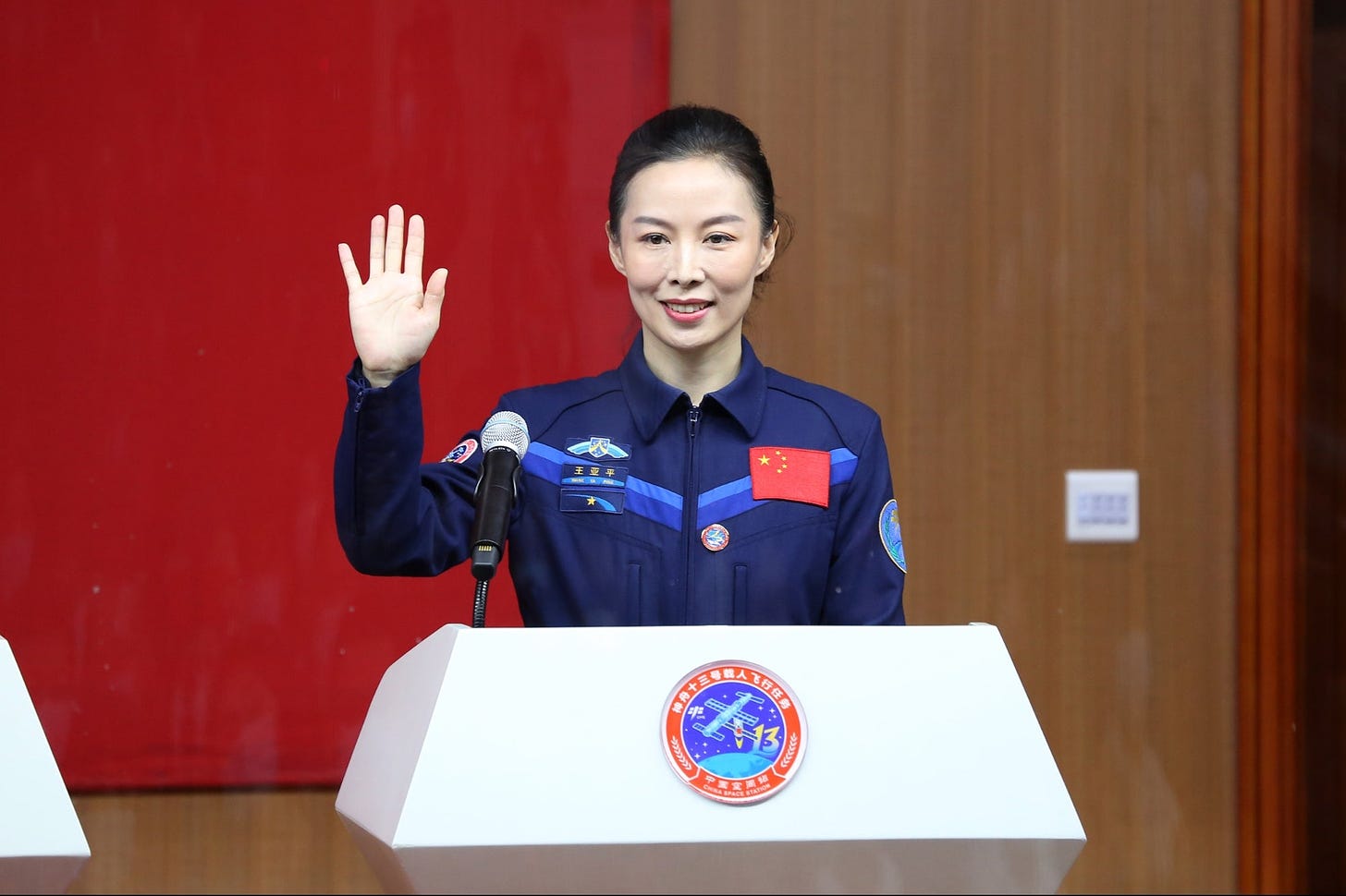 Astronaut Wang Yaping Becomes First Chinese Woman To Walk In Space -  NewsOpener