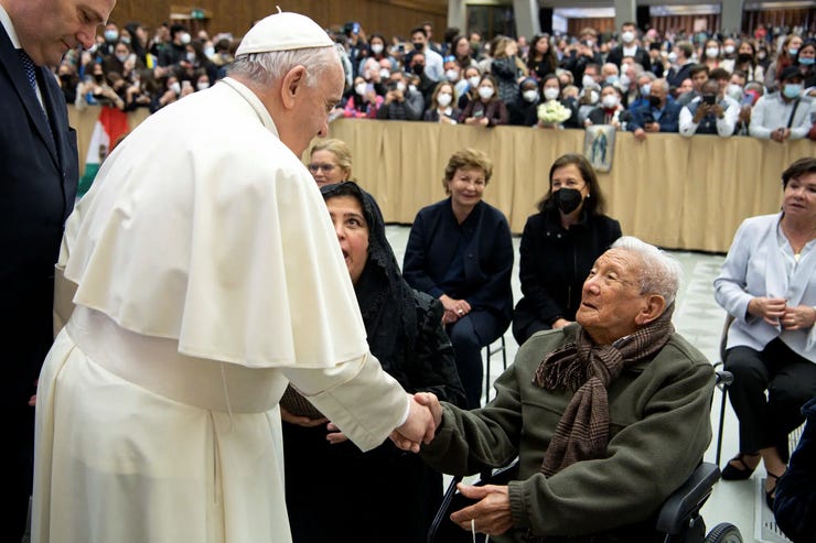 El Papa en encuentro con adultos mayores 