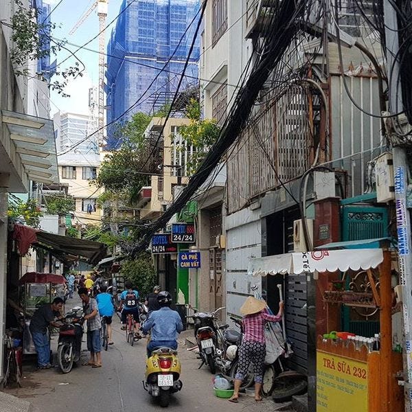 Wandering the alleys of District 10, Saigon.