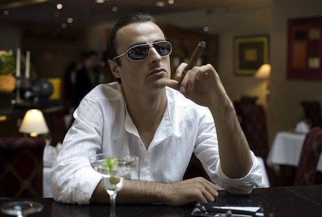 Dimitar Berbatov lectures Jack Wilshere about smoking - Howler ...