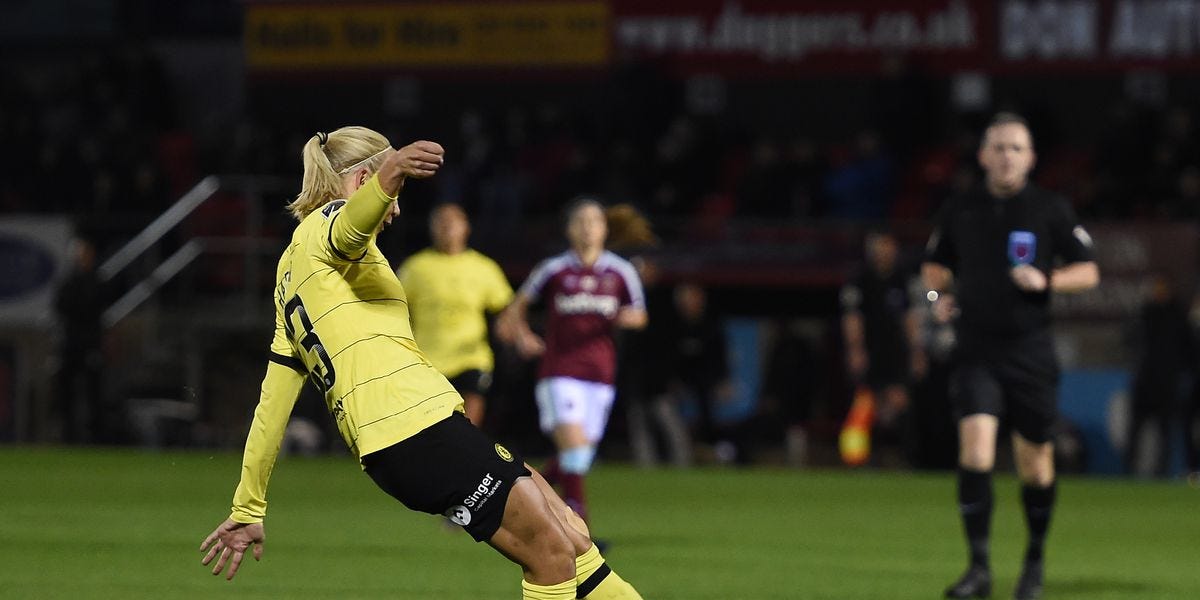 WATCH: Pernille Harder beautiful finish to give Chelsea the lead over West  Ham! - We Ain't Got No History