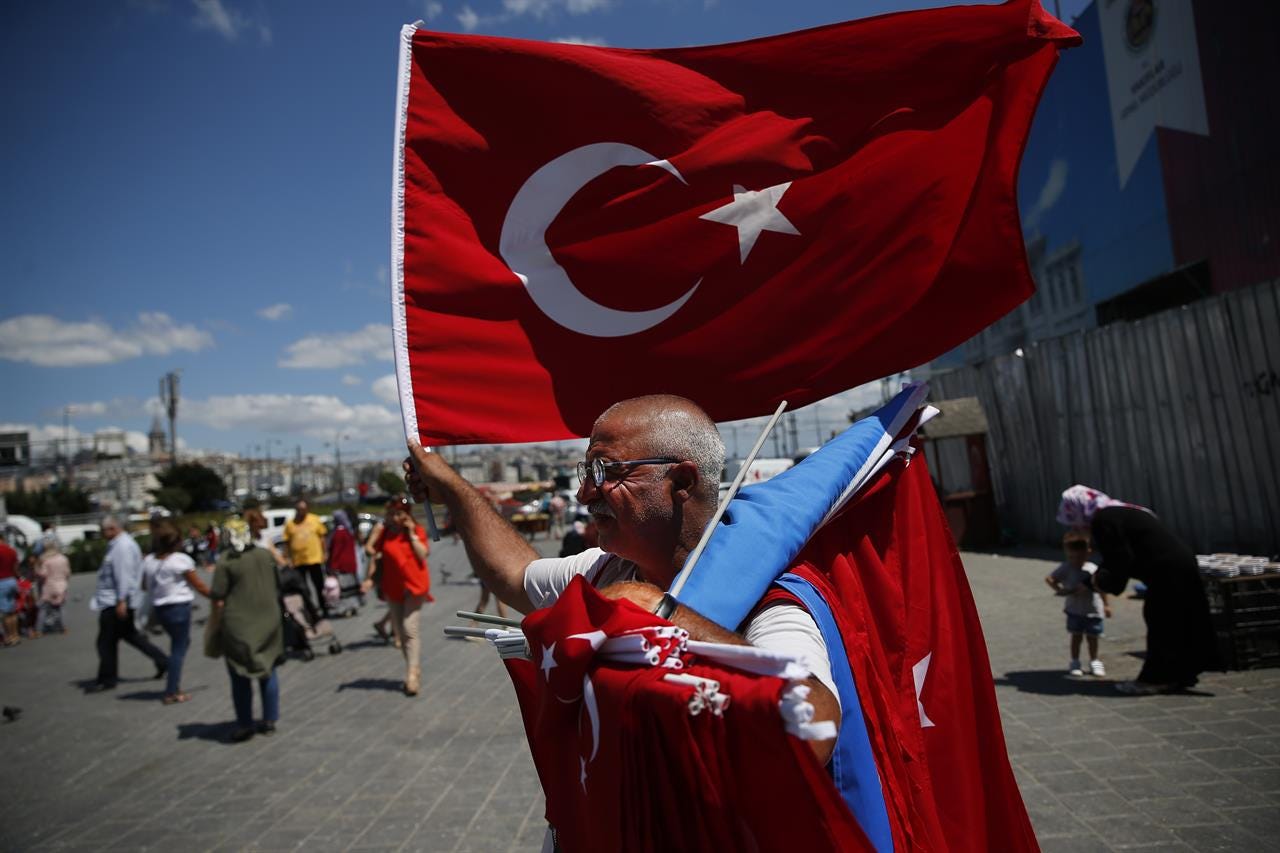 Turkey tries to contain crisis but currency keeps falling ...