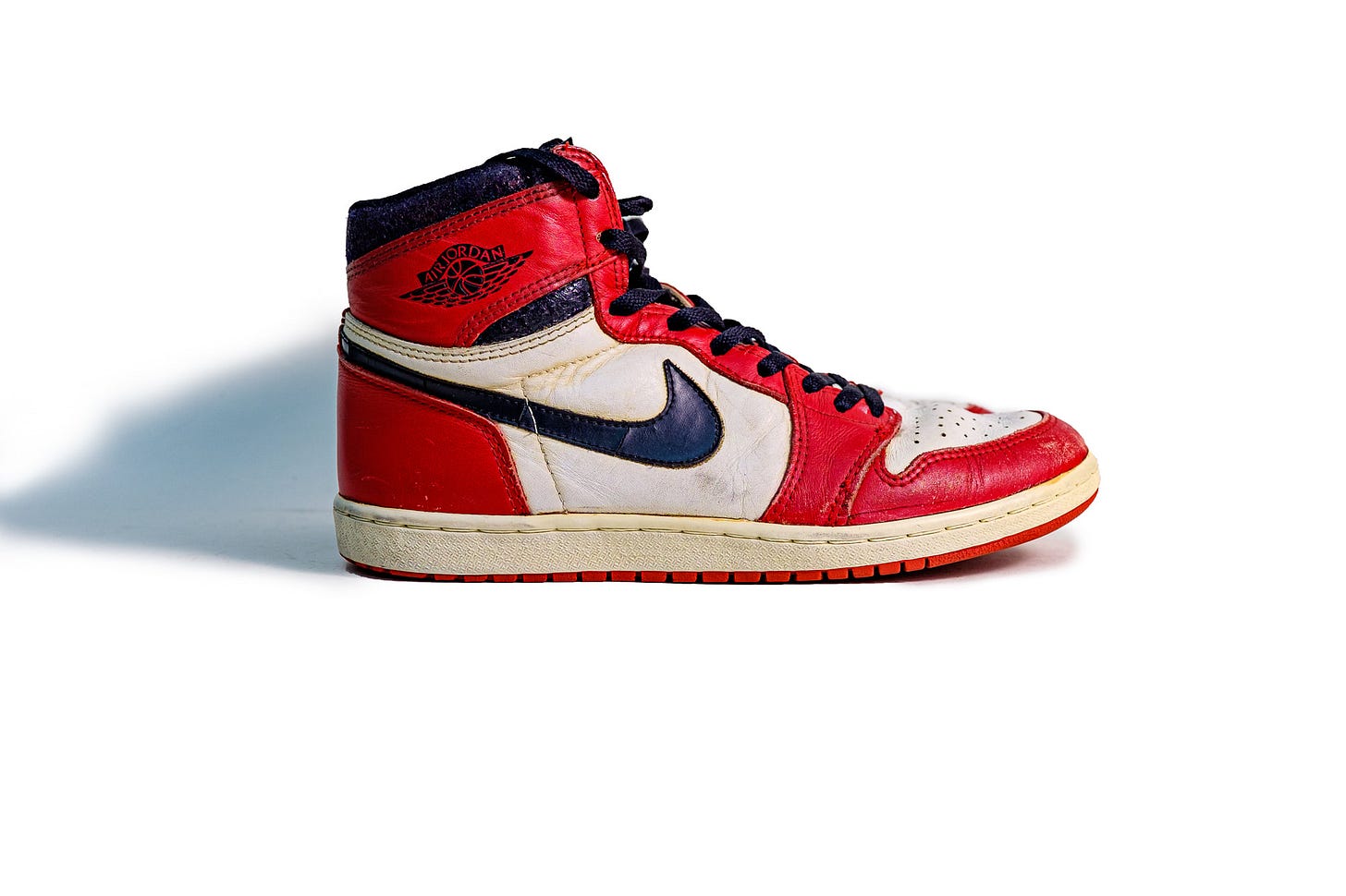 10.5 US - OG Nike Air Jordan 1 Chicago Red White 1985