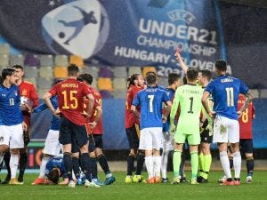 Dov'è finito Tonali? Espulsione e gara opaca con l'Under 21 nell'esordio a  Euro 2021