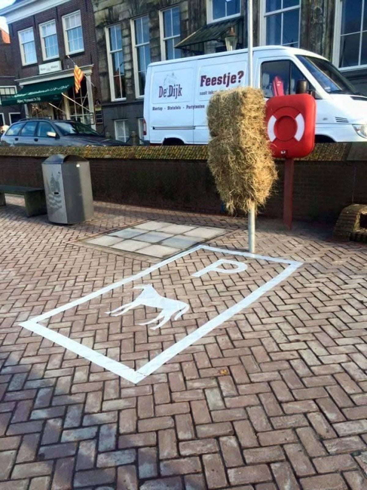 Actual Horse parking spot in the Netherlands. : r/interestingasfuck