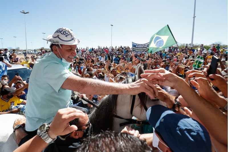 Bolsonaro no Nordeste: clima de campanha no rastro do auxílio ...