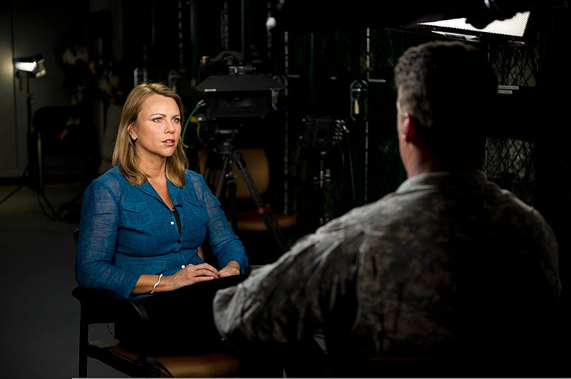 File:Lara Logan with CBS's "60 Minutes", sits with U.S. Army Sgt. 1st Class Chris Corbin, assigned to the 7th Special Forces Group (Airborne), before conducting an interview at Eglin Base Air Force Base, Fla., March 130318-A-YI554-748.jpg
