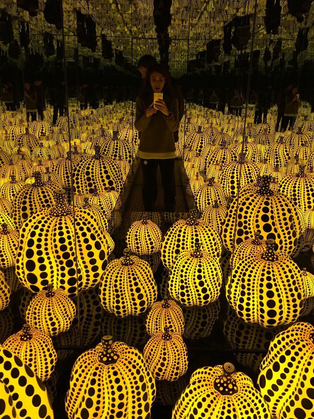 Yayoi Kusama, All the Eternal Love I have for the Pumpkins, 2016