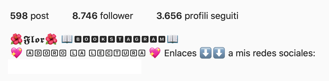 Una schermata da una bio di Instagram: un account con più di 8mila follower che si chiama Flor e usa molte emoji e font speciali nella bio.