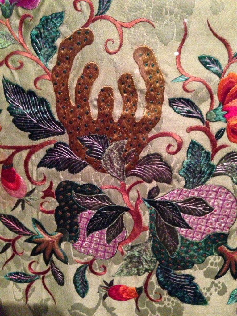 Nyonya Needlework: Embroidery &amp; Beadwork in the Peranakan World