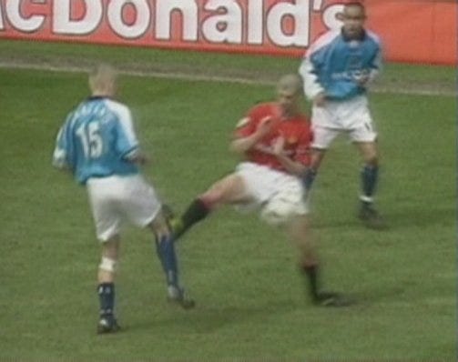 Roy Keane's horror challenge on Alf-Inge Haaland for Man Utd was most  deserved red card in Premier League history – The Sun