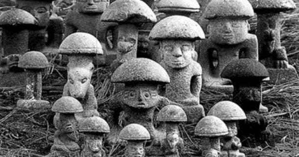 Thoughts about life, attitudes, and news (Ajatuksia elämästä, asenteista ja  uutisista): The “UFO” stones or “mushroom stones” are the strange artifact