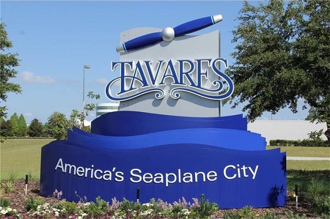 Welcoming Sign to Tavares, Florida on US-441