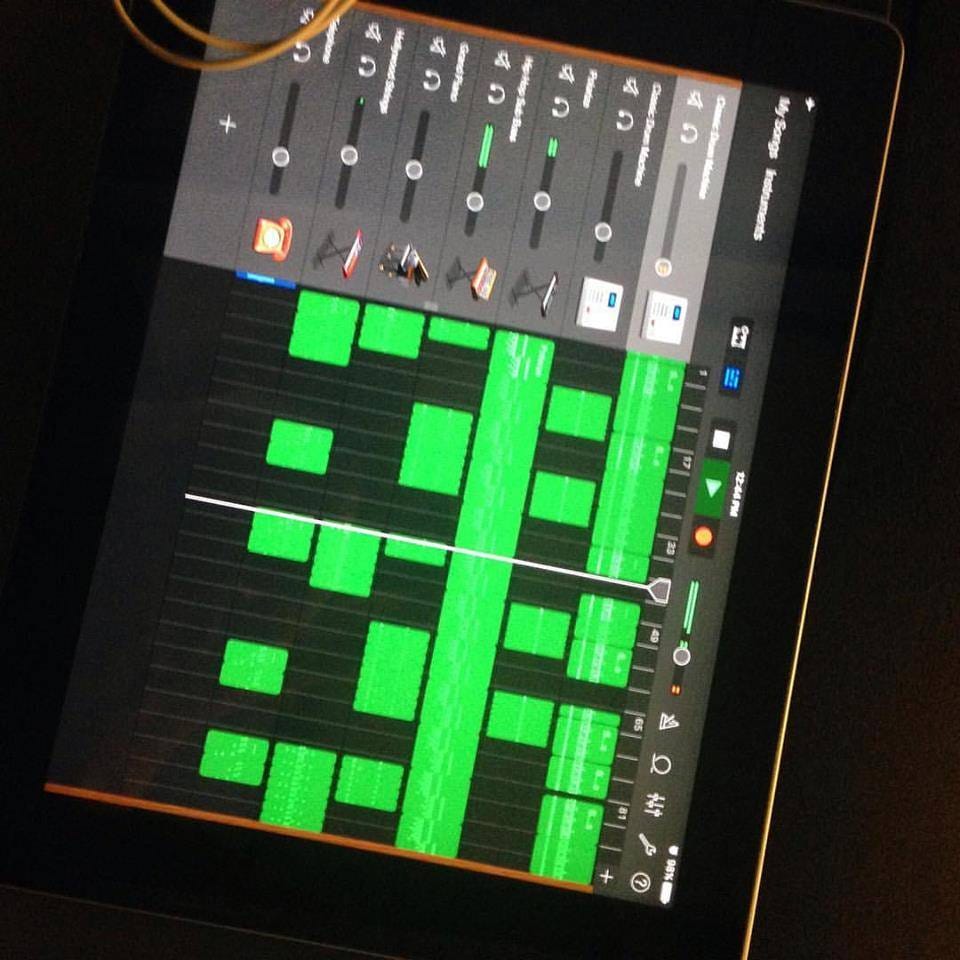 Sullivan Fellows - beatmaking with iOS GarageBand