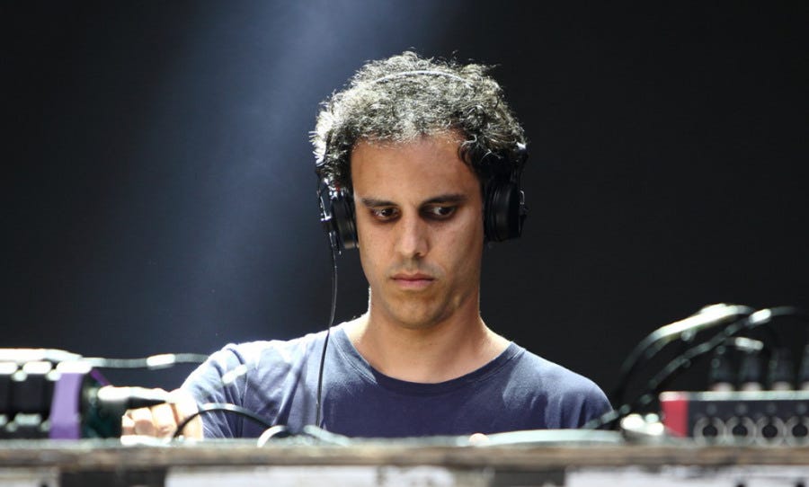 ESCUCHAR: Four Tet - '100 notas de voz sobre las elecciones'