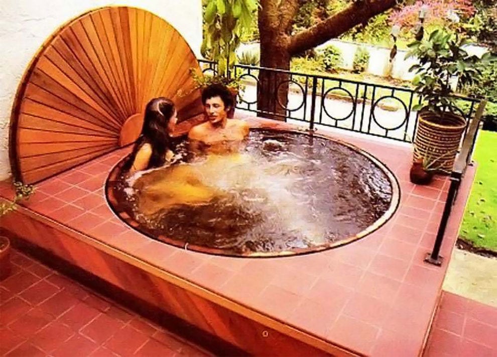 Pictures of Fascinating Jacuzzi Hot Tubs From the 1970s and 1980s » Design  You Trust