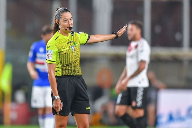 Perchè l'"arbitro donna" in serie A è ancora una notizia?