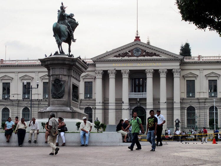Photo of the El Salvadoran National Palace.